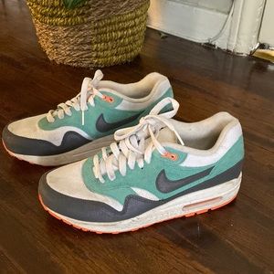Nike Air Max - worn a couple times